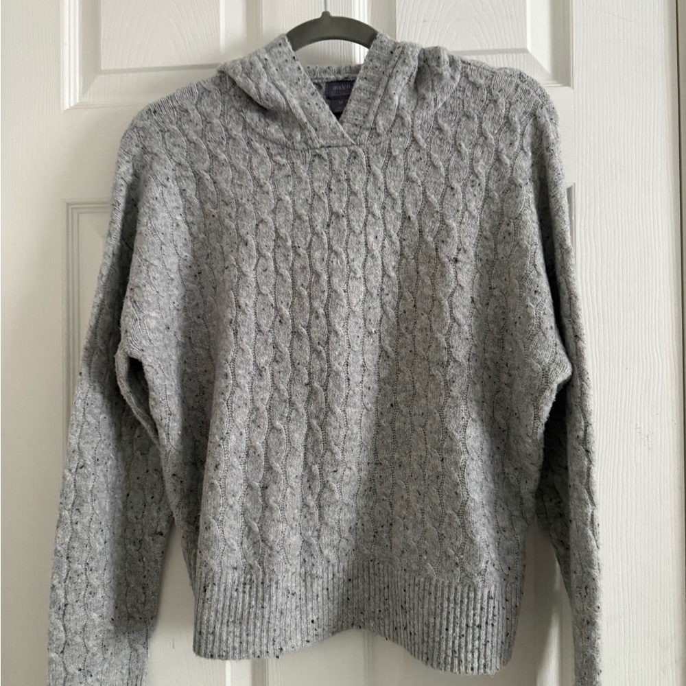 Grey hoodie sweater, new, size m